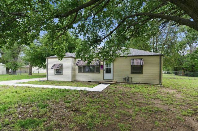 742 N Flora, Wichita, KS 67212