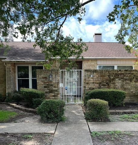 10909 Glenwolde Drive 909, Houston, TX 77099