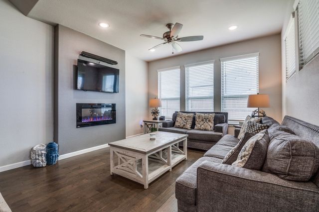 153 Arrow Wood Road, Waxahachie, TX 75165