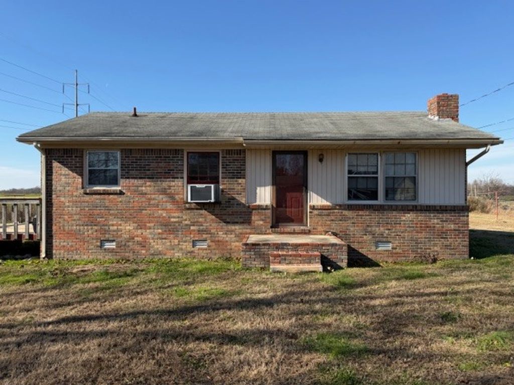 9 Chapman Lane, Fayetteville, TN 37334