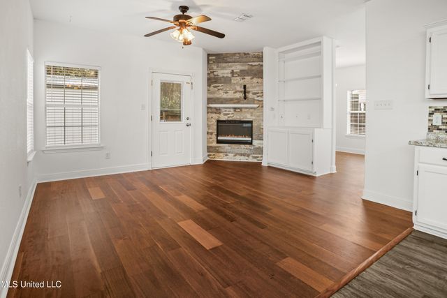 11118 Oakcrest Drive, D'iberville, MS 39540