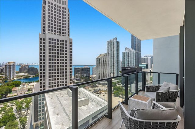 68 SE 6th St 1907, Miami, FL 33131