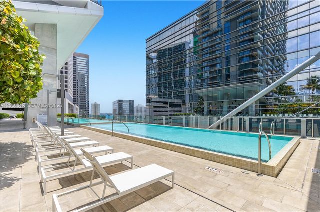 68 SE 6th St 1907, Miami, FL 33131