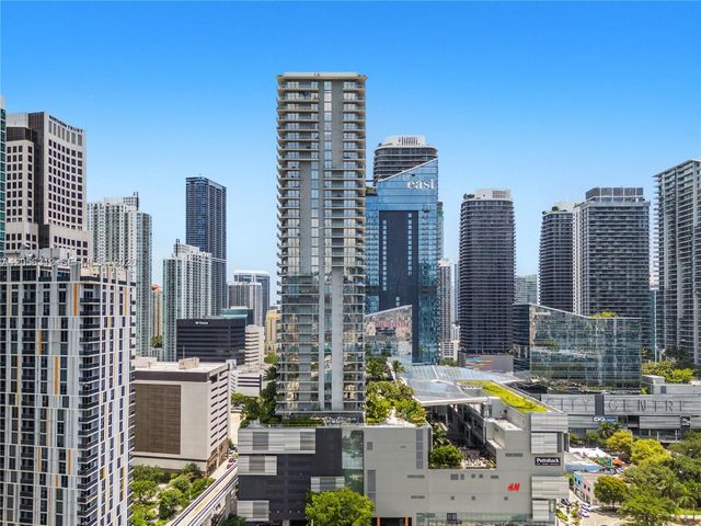 68 SE 6th St 1907, Miami, FL 33131