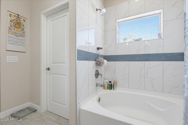 7325 W Wolf Street, Phoenix, AZ 85033