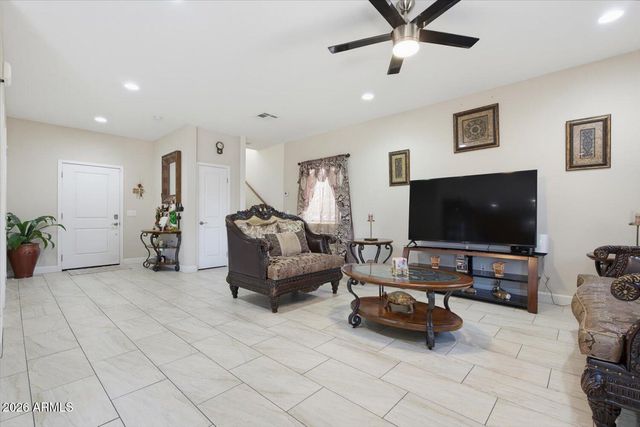 7325 W Wolf Street, Phoenix, AZ 85033