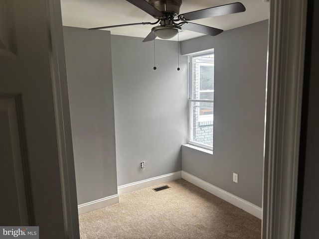 1829 N BOND ST, Baltimore, MD 21213