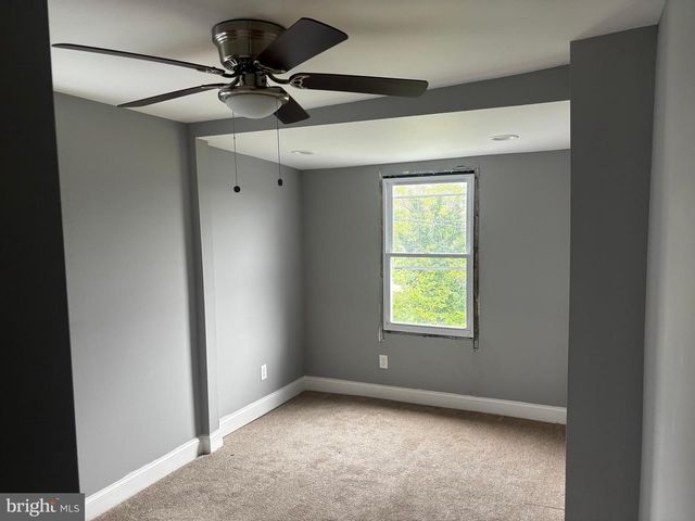 1829 N BOND ST, Baltimore, MD 21213