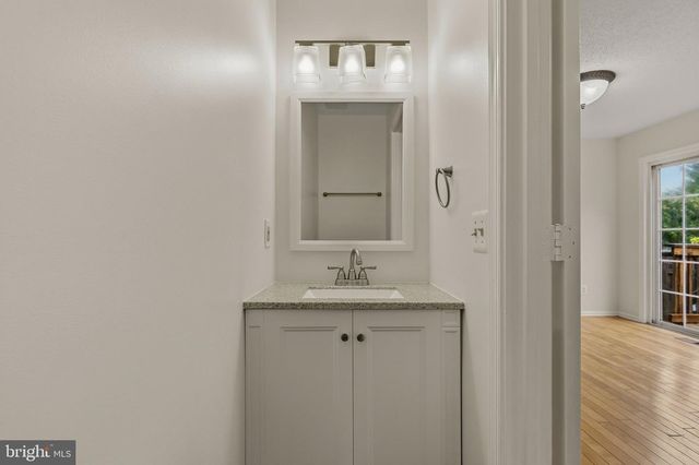 8071 TOPPER CT, Alexandria, VA 22315