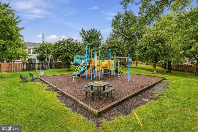 8071 TOPPER CT, Alexandria, VA 22315