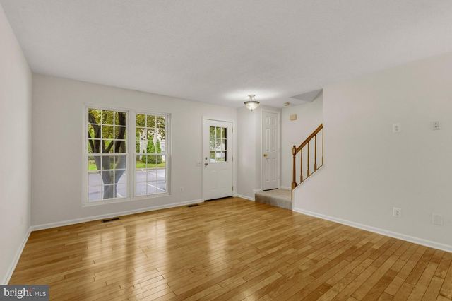 8071 TOPPER CT, Alexandria, VA 22315