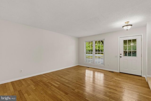 8071 TOPPER CT, Alexandria, VA 22315