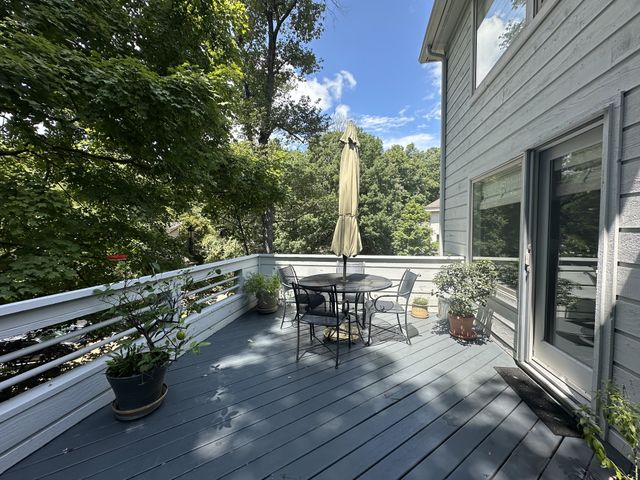 533 Harpeth Trace Dr, Nashville, TN 37221