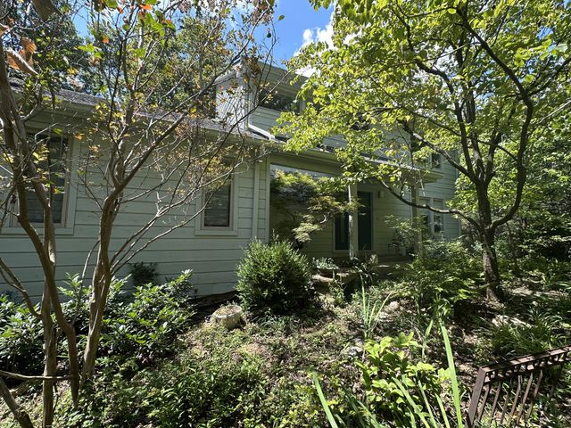 533 Harpeth Trace Dr, Nashville, TN 37221