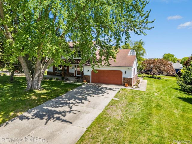 61959 Topsfield Lane, Lyon Charter Township, MI 48178
