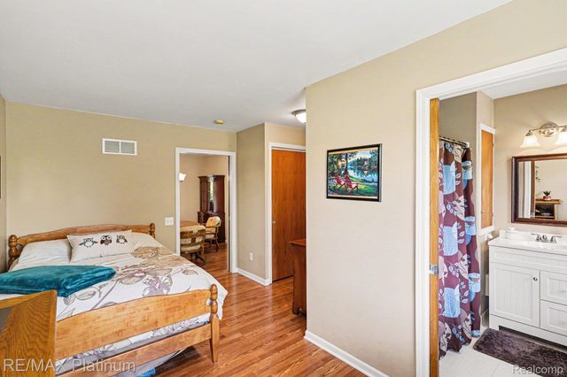 61959 Topsfield Lane, Lyon Charter Township, MI 48178