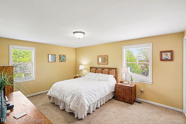 61959 Topsfield Lane, Lyon Charter Township, MI 48178