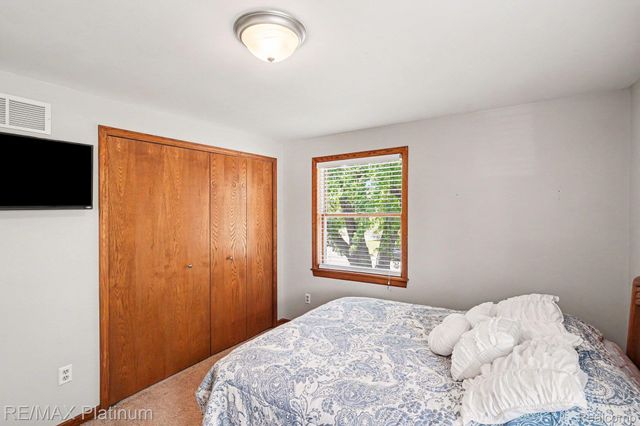 61959 Topsfield Lane, Lyon Charter Township, MI 48178