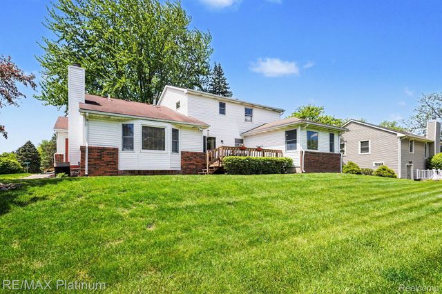 61959 Topsfield Lane, Lyon Charter Township, MI 48178
