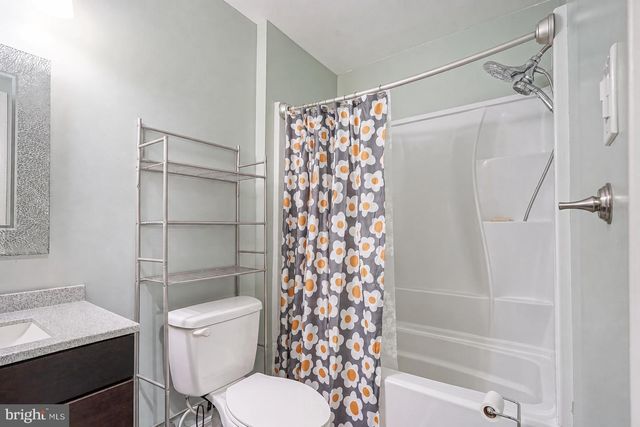 1104 ELENA CT, Sicklerville, NJ 08081