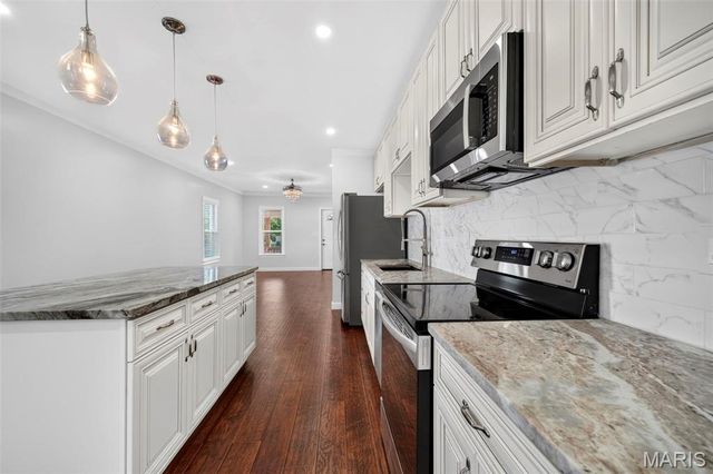 7146 Mardel Avenue, St Louis, MO 63109