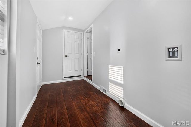 7146 Mardel Avenue, St Louis, MO 63109