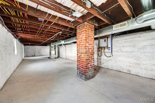 7146 Mardel Avenue, St Louis, MO 63109