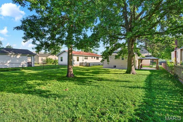 7146 Mardel Avenue, St Louis, MO 63109