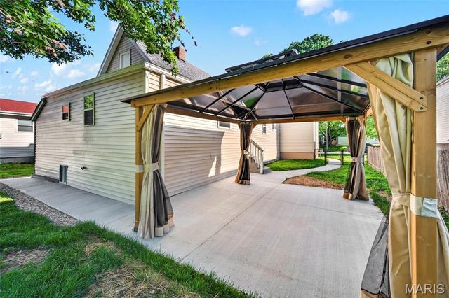 7146 Mardel Avenue, St Louis, MO 63109