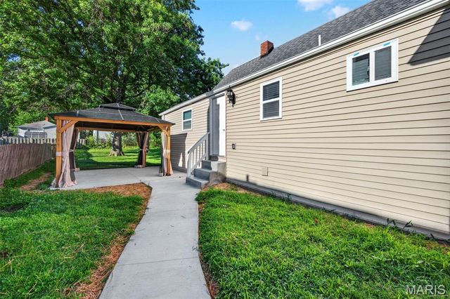 7146 Mardel Avenue, St Louis, MO 63109