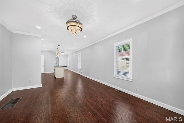 7146 Mardel Avenue, St Louis, MO 63109