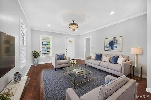 7146 Mardel Avenue, St Louis, MO 63109