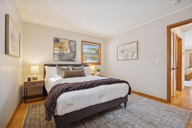 4213 Woodstock Avenue, Golden Valley, MN 55422