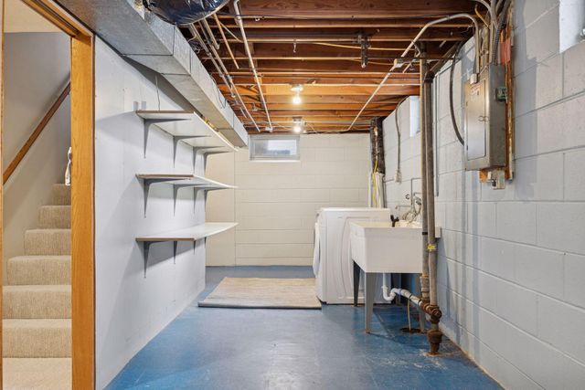 4213 Woodstock Avenue, Golden Valley, MN 55422