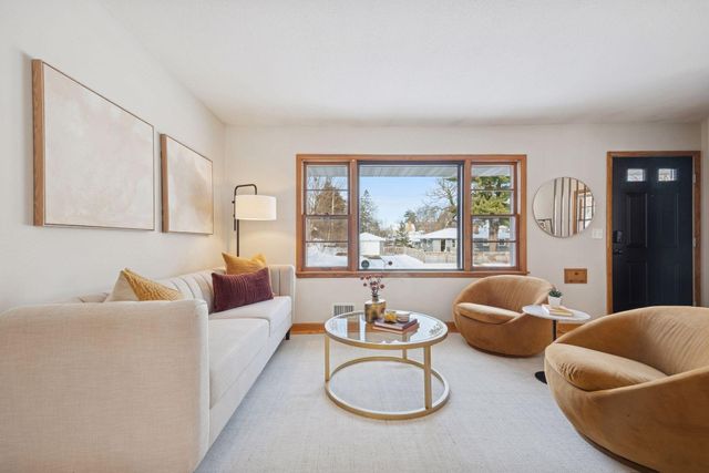 4213 Woodstock Avenue, Golden Valley, MN 55422