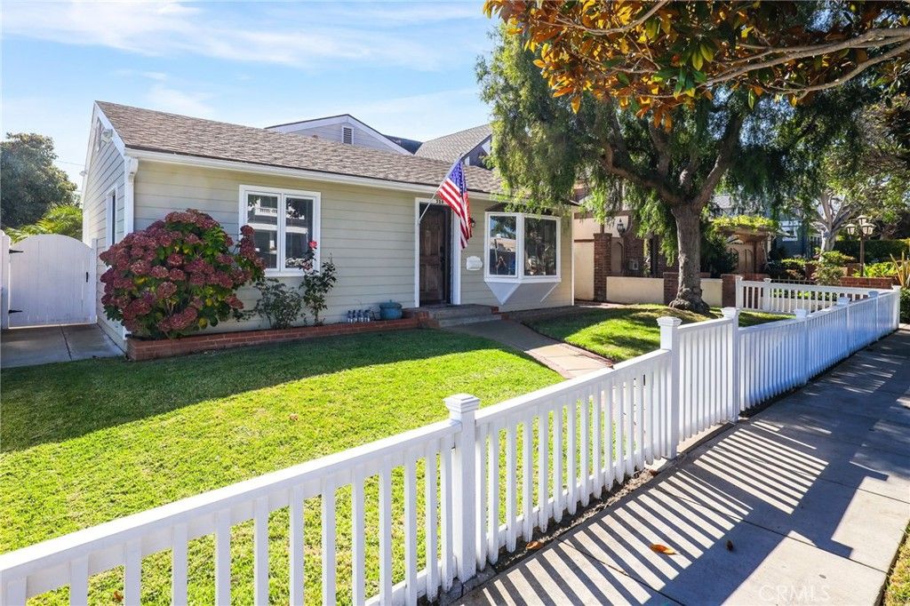 328 Poinsettia, Corona Del Mar, CA 92625