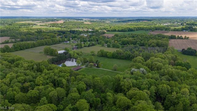 10473 Lisbon Road, Canfield, OH 44406