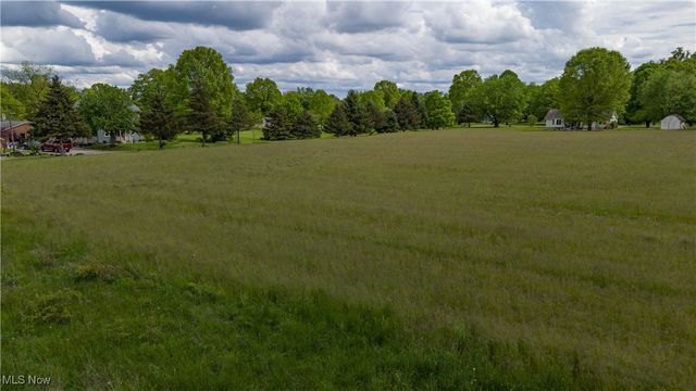 10473 Lisbon Road, Canfield, OH 44406