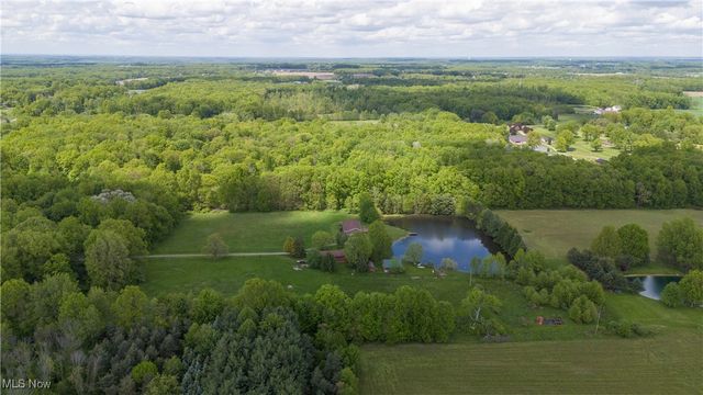 10473 Lisbon Road, Canfield, OH 44406