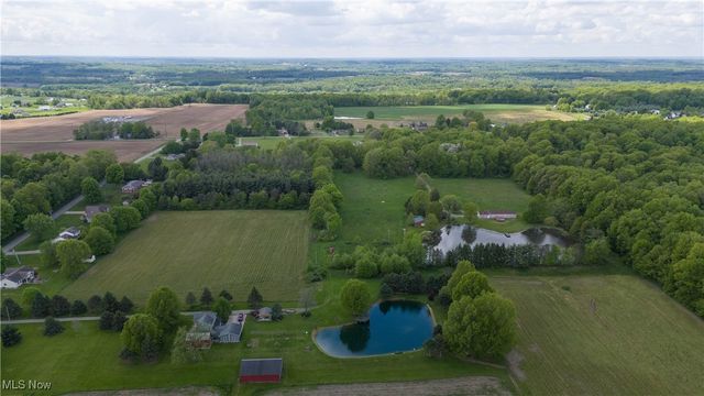 10473 Lisbon Road, Canfield, OH 44406