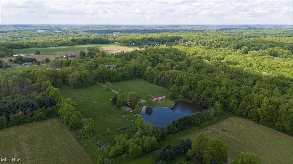 10473 Lisbon Road, Canfield, OH 44406