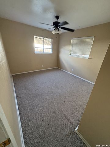 7514 Sage Oak St, Live Oak, TX 78233