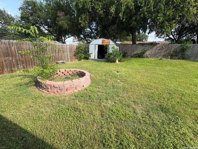7514 Sage Oak St, Live Oak, TX 78233