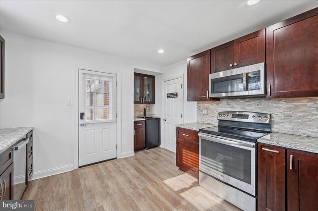 24 UPLAND RD, Havertown, PA 19083