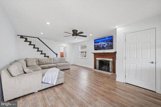 24 UPLAND RD, Havertown, PA 19083