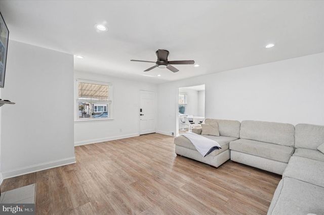 24 UPLAND RD, Havertown, PA 19083