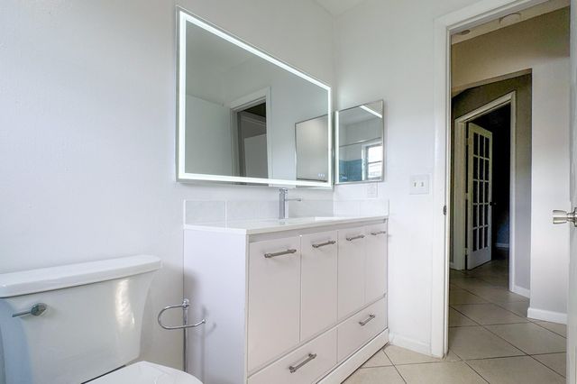 2857 NE 2nd Ave, Boca Raton, FL 33431