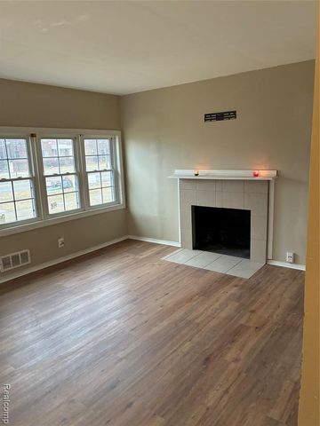 19352 Evergreen Road, Detroit, MI 48219