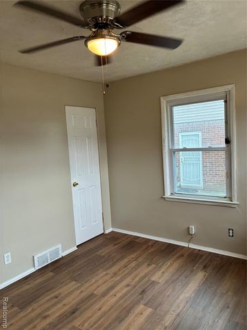 19352 Evergreen Road, Detroit, MI 48219