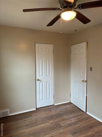 19352 Evergreen Road, Detroit, MI 48219